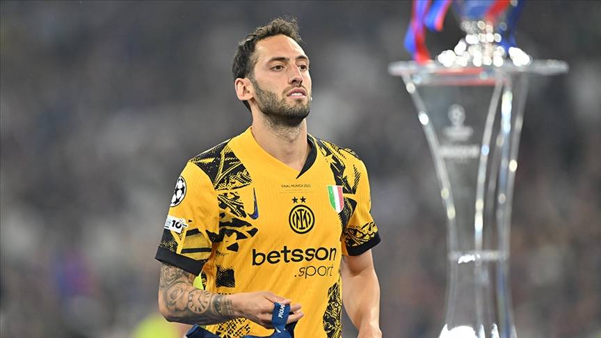 Hakan Çalhanoğlu bombası: Fenerbahçe Inter'le 30 milyon euro'luk pazarlığa girdi! 2